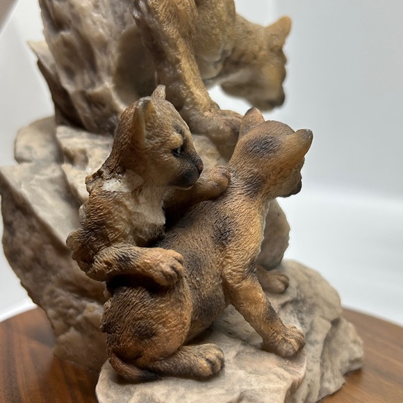 Mill Creek Studios “Maternal Refuge” Lion Cat Cougar Puma Sculpture, 1994 - Picture 12 of 17